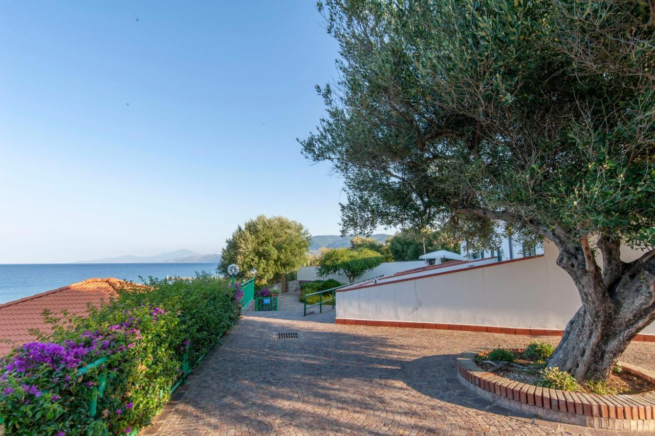 Casa Palinuro Vacanze Fronte Spiaggia Exteriör bild