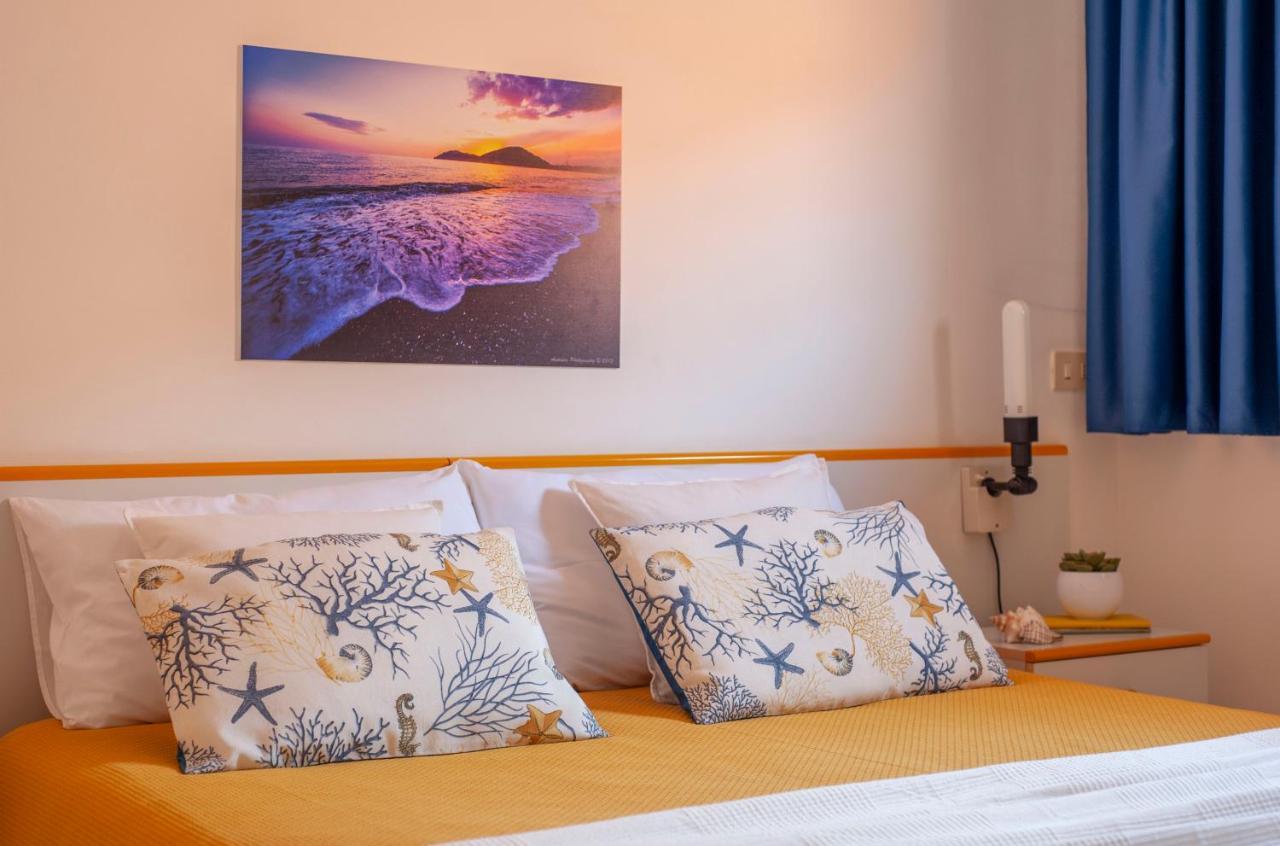 Casa Palinuro Vacanze Fronte Spiaggia Exteriör bild